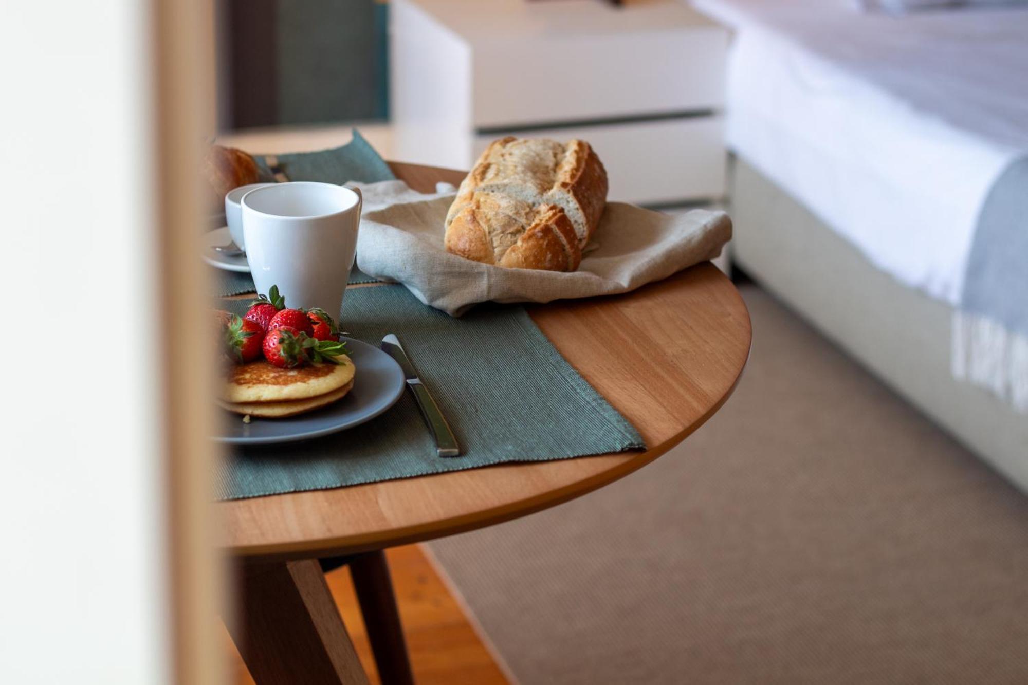 Lovelystay - Dirk Apartment - Almada 4º F Porto Ngoại thất bức ảnh