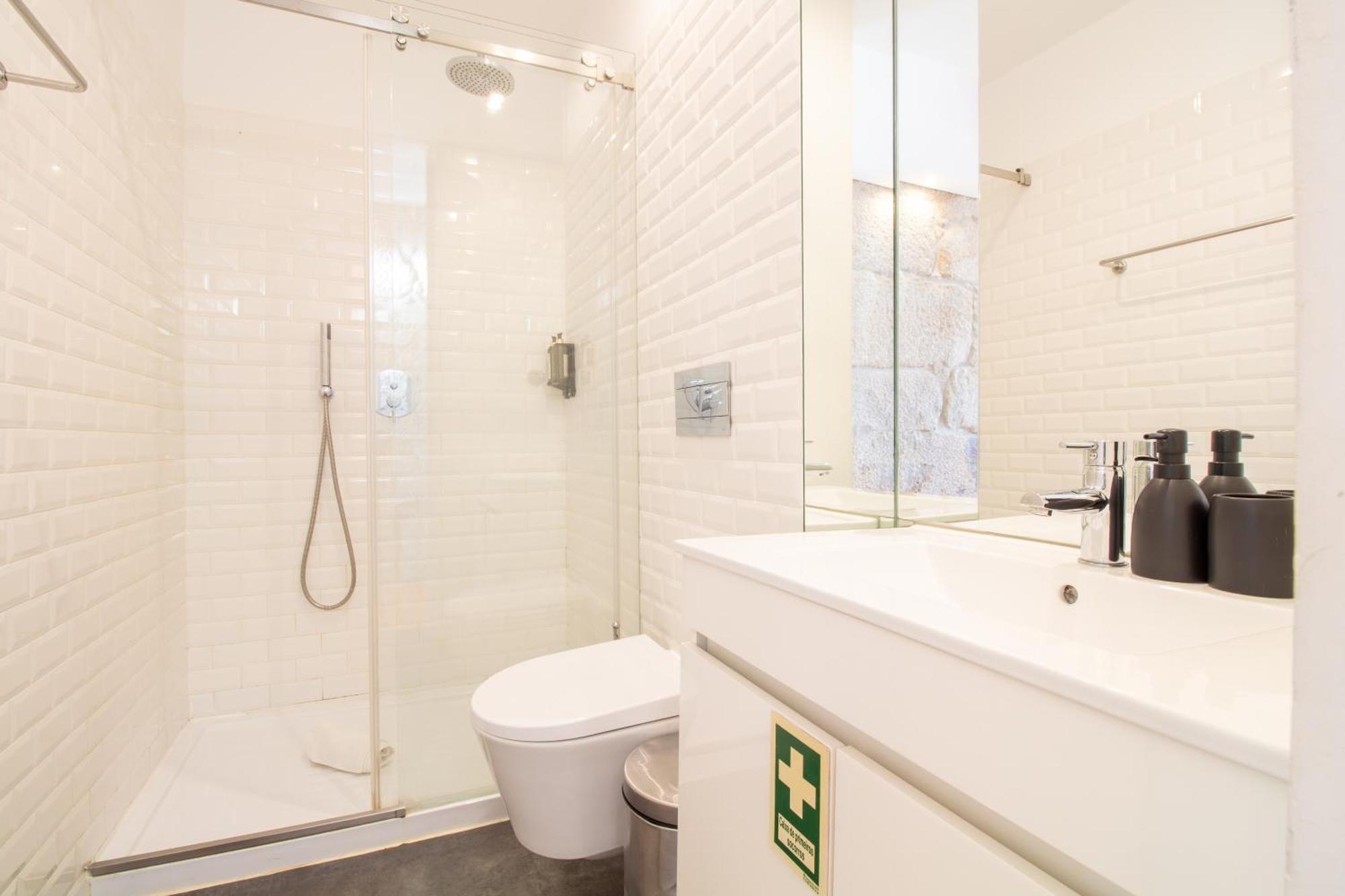 Lovelystay - Dirk Apartment - Almada 4º F Porto Ngoại thất bức ảnh